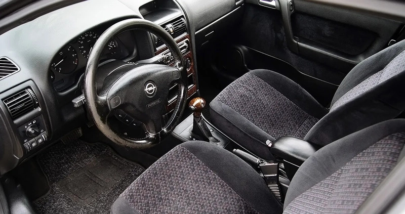 Opel Astra cena 6500 przebieg: 216000, rok produkcji 1999 z Szczecin małe 781
